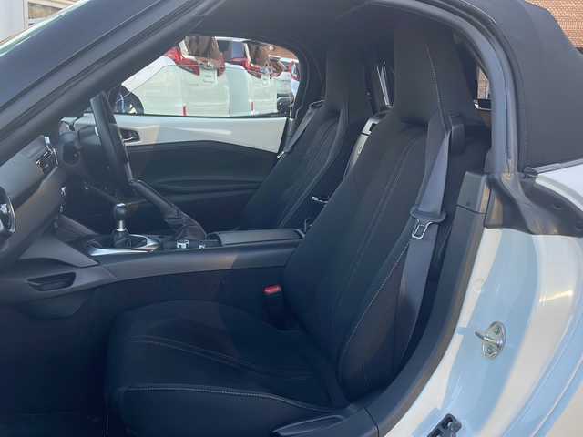 マツダ ロードスター S スペシャルパッケージ 大阪府 2025(令7)年 0.3万km スノーフレイクホワイトパールマイカ 純正ナビ（フルセグTV/Bluetooth/AM・FM）/バックカメラ/シートヒーター（運転席・助手席）/コーナーセンサー/ETC/クルーズコントロール/横滑り防止機能/本革巻きステアリング/プッシュスタート/オートライト/純正16インチアルミホイール