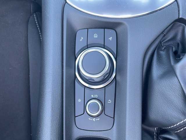 マツダ ロードスター S スペシャルパッケージ 大阪府 2025(令7)年 0.3万km スノーフレイクホワイトパールマイカ 純正ナビ（フルセグTV/Bluetooth/AM・FM）/バックカメラ/シートヒーター（運転席・助手席）/コーナーセンサー/ETC/クルーズコントロール/横滑り防止機能/本革巻きステアリング/プッシュスタート/オートライト/純正16インチアルミホイール