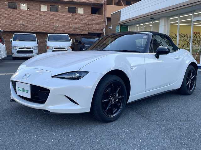 マツダ ロードスター S スペシャルパッケージ 大阪府 2025(令7)年 0.3万km スノーフレイクホワイトパールマイカ 純正ナビ（フルセグTV/Bluetooth/AM・FM）/バックカメラ/シートヒーター（運転席・助手席）/コーナーセンサー/ETC/クルーズコントロール/横滑り防止機能/本革巻きステアリング/プッシュスタート/オートライト/純正16インチアルミホイール