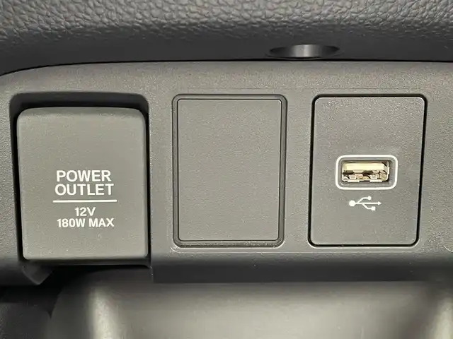 ホンダ フィット e:HEVホーム 東京都 2024(令6)年 0.2万km ミッドナイトブルービームM 純正９型ＳＤナビ＆フルセグ　/ホンダセンシング　/・パーキングセンサーシステム　/・アダプティブクルーズコントロール　/・衝突軽減ブレーキ　/・路外逸脱警報システム　/・歩行者事故低ステアリング/・標識認識機能/・先行車発進お知らせ機能/・路外逸脱警報/・車線維持支援システム/・トラフィックジャムアシスト/・オートハイビーム/ＬＥＤヘッドライト　/ビルトインETC/プッシュエンジンスタート/純正フロアマット/保証書＆取説/Wエアバック＆ABS