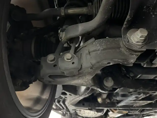 トヨタ ランドクルーザー ZX 三重県 2018(平30)年 6.3万km ブラック プレミアムガソリン/フルタイム4WD/MTモード付フロア6AT/純正 9.2インチナビ*1/（AM/FM/CD/DVD/Blu-ray/SDREC/SD/USB/Bluetooth/VTR/AUX/TV）/トヨタプレミアムサウンド（12スピーカー）*/マルチテレインモニター*/モデリスタエアロ（F/S/R下）/社外後席モニター/ドライブレコーダー 前後/社外セキュリティ/ETC2.0/Toyota Safety Sense/●PCS/●LDA/●レーダークルコン/●AHB/・クリアランスソナー&バックソナー/・ブラインドスポットモニター/・リヤクロストラフィックアラート*1/など/装備/・パワーバックドア（上側）*/・ルーフレール（ブラック）*/・寒冷地仕様*/・ムーンルーフ/・茶革シート/・シートヒーター（D/N/2nd左右）/ベンチレーション（D/N）/・ステアリングヒーター/・パワーシート（D/N）（2nd前後パワースライド機構）/・左右＆後席左右独立オートエアコン/・LEDヘッドランプ/・オートワイパー/・社外22inAW/・ガナドール4本出しマフラー/・社外テールレンズ（純正あり）/など/メカニズム系装備/・高低調整サスペンション/・バリアブルギヤレシオステアリング/など/*…OP装備