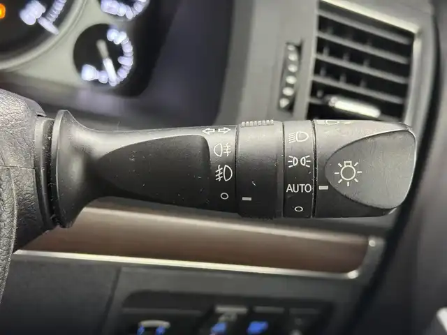 トヨタ ランドクルーザー ZX 三重県 2018(平30)年 6.3万km ブラック プレミアムガソリン/フルタイム4WD/MTモード付フロア6AT/純正 9.2インチナビ*1/（AM/FM/CD/DVD/Blu-ray/SDREC/SD/USB/Bluetooth/VTR/AUX/TV）/トヨタプレミアムサウンド（12スピーカー）*/マルチテレインモニター*/モデリスタエアロ（F/S/R下）/社外後席モニター/ドライブレコーダー 前後/社外セキュリティ/ETC2.0/Toyota Safety Sense/●PCS/●LDA/●レーダークルコン/●AHB/・クリアランスソナー&バックソナー/・ブラインドスポットモニター/・リヤクロストラフィックアラート*1/など/装備/・パワーバックドア（上側）*/・ルーフレール（ブラック）*/・寒冷地仕様*/・ムーンルーフ/・茶革シート/・シートヒーター（D/N/2nd左右）/ベンチレーション（D/N）/・ステアリングヒーター/・パワーシート（D/N）（2nd前後パワースライド機構）/・左右＆後席左右独立オートエアコン/・LEDヘッドランプ/・オートワイパー/・社外22inAW/・ガナドール4本出しマフラー/・社外テールレンズ（純正あり）/など/メカニズム系装備/・高低調整サスペンション/・バリアブルギヤレシオステアリング/など/*…OP装備