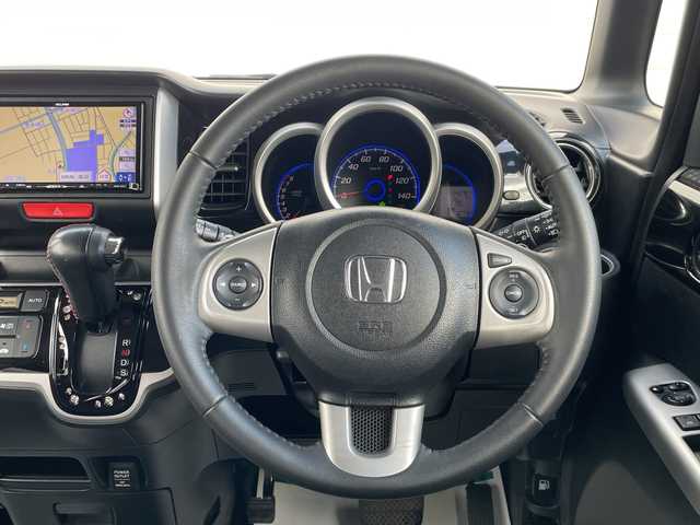 ホンダ Ｎ ＢＯＸ カスタム G ターボパッケージ 山形県 2013(平25)年 4.6万km プレミアムディープロッソパール ワンオーナー/クルーズコントロール/両側パワースライドドア/社外ナビ/地デジ/バックカメラ/ETC/横滑り防止/キセノンライト/プッシュスタート/スマートキー