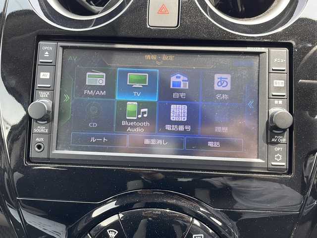 日産 ノート e－パワー X 長野県 2018(平30)年 3.3万km ホワイト 純正ナビ（CD/TV/Bluetooth） MJ117D-W　/アラウンドビューモニター（全周囲カメラ）　/インテリジェント ルームミラー　/プッシュスタート　/エマージェンシーブレーキ（衝突被害軽減）　/LDW　車線逸脱防止警報　/フロント & バックソナー　/踏み間違い防止アシスト　/オートエアコン　/オートライト　/オートハイビーム　/ETC　/インテリジェントキーシステム　/保　