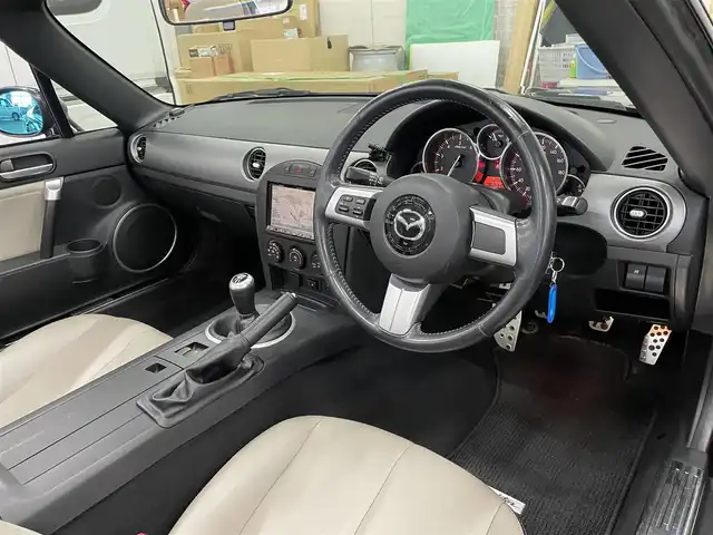 マツダ ロードスター Blaze Edition RHT 千葉県 2007(平19)年 5.2万km ラディアントエボニーマイカ 専用カラー（ラディアントエボニーマイカ）/専用BBS17インチAW/専用サンドベージュ本革シート/純正HDDナビ/BOSEサウンドシステム/純正ビルシュタインダンパー/HIDヘッドライト/電動オープン/H19.20.21.22.23.24.26.27.28.29.R3.4年ディーラー記録簿有