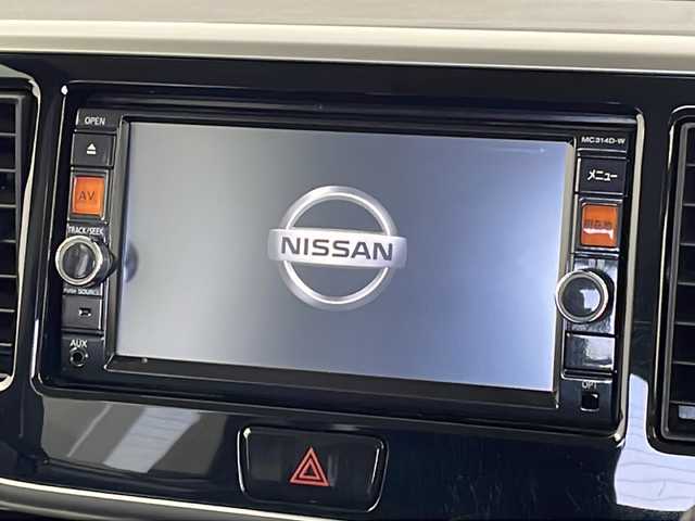 日産 デイズ ルークス ハイウェイスター Xターボ 新潟県 2019(令1)年 2.9万km ホワイトパール 純正SDナビ【MC314D-W】/（全方位カメラ/フルセグTV/BT/CD/DVD）/パワースライドドア/IC付ターボ/エマージェンシーブレーキ/プッシュスタート/スマートキー/コーナーセンサー前後/純正１４インチAW/純正フロアマット/革巻ステアリング/ステアリングスイッチ/ステアリングチルト機構/電格ミラー/ウィンカーミラー/オートマチックハイビームLED/フロントフォグ/ナノイーエアコン/ドアバイザー/フルフラットシート/横滑り防止装置/保証書