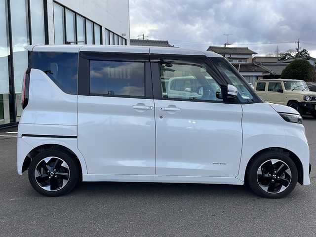 日産 ルークス HWS X プロパイロットED 岐阜県 2020(令2)年 0.8万km ホワイトパール 純正9インチナビ/フルセグTV/アラウンドビューモニター/両側パワースライドドア/エマージェンシーブレーキ/プロパイロット/純正アルミホイール/LEDヘッドライト/ドライブレコーダー/プッシュスタート/電動格納ミラー/ETC