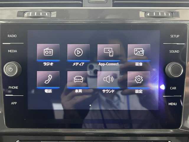 フォルクスワーゲン ゴルフ TSIトレンドライン 佐賀県 2018(平30)年 3.4万km 赤 純正ディスプレイオーディオ/Bluetooth/CD/AUX/USB/バックカメラ/前後ドライブレコーダー/電動パーキングブレーキ/オートブレーキホールド/衝突被害軽減システム/フロアマット/ハロゲンライト/オートライト/保証書/取扱説明書