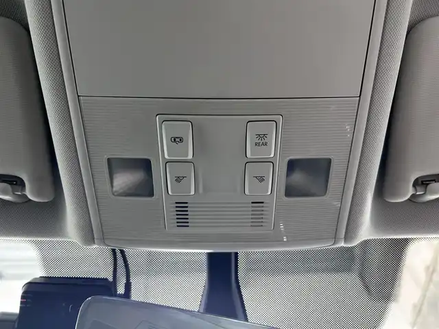 フォルクスワーゲン ゴルフ TSIトレンドライン 佐賀県 2018(平30)年 3.4万km 赤 純正ディスプレイオーディオ/Bluetooth/CD/AUX/USB/バックカメラ/前後ドライブレコーダー/電動パーキングブレーキ/オートブレーキホールド/衝突被害軽減システム/フロアマット/ハロゲンライト/オートライト/保証書/取扱説明書