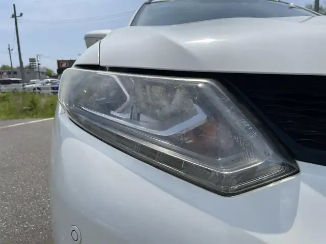 日産 エクストレイル 20X エマージェンシーブレーキ 青森県 2015(平27)年 9.9万km ブリリアントホワイトパール パートタイム4WD/純正メモリナビ/　 CD/DVD/AUX/USB/BT/フルセグTV/バックカメラ/全方位カメラ/クルーズコントロール/LEDオートライト/フォグランプ/純正17インチアルミホイール/シートヒーター/ダウンヒルアシストコントロール/ルーフレール/ブラインドスポットモニタリング/スマートキー/ETC