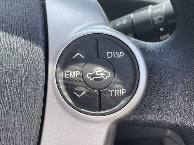 トヨタ プリウス S 愛知県 2014(平26)年 8.4万km ホワイトパールクリスタルシャイン (株)IDOMが運営する【じしゃロン名古屋鳴海店】の自社ローン専用車両になりますこちらは現金またはオートローンご利用時の価格です。自社ローンご希望の方は別途その旨お申付け下さい/純正7型HDDナビ（フルセグ/BT/DVD/CD)/バックモニタ/ドラレコ/ETC/エンジンスタートボタン/スマートキー/純正アルミホイール