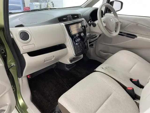 日産 デイズ X 滋賀県 2019(平31)年 7.7万km プレミアムオリーブメタリック 純正7インチナビ[CD/DVD/Bluetooth/AUX]/全方位カメラ/ETC/ドライブレコーダー/ステアリンスリモコン/プッシュスタート/電動格納ミラー/スペアキー/アイドリングストップ/前後コーナーセンサー