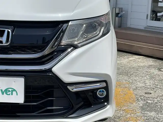 ホンダ ステップワゴン モデューロX 神奈川県 2017(平29)年 10.1万km ホワイトオーキッドパール ワンオーナー/純正9インチインターナビ/　（CD・DVD・Bluetooth）/フルセグTV/両側パワースライドドア/バックカメラ/ハーフレザーシート/アダプティブクルーズコントロール/プラズマクラスター搭載LED照明/前方ドライブレコーダー/Modulo X専用17インチAW/スマートキー×2/保証書/取扱説明書/H29/30/R1/R2/R4/R6記録簿有り