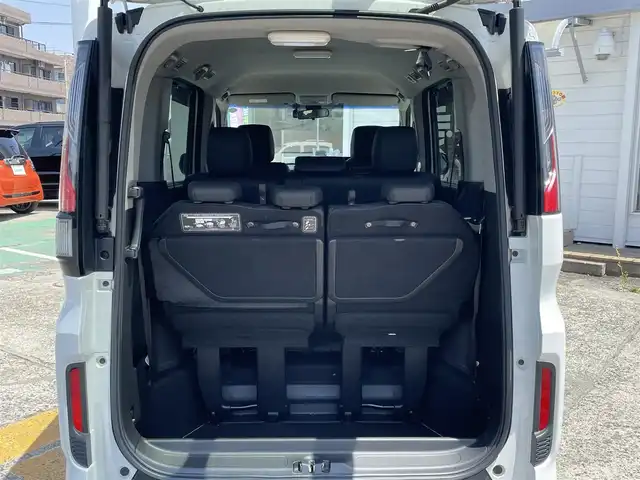 ホンダ ステップワゴン モデューロX 神奈川県 2017(平29)年 10.1万km ホワイトオーキッドパール ワンオーナー/純正9インチインターナビ/　（CD・DVD・Bluetooth）/フルセグTV/両側パワースライドドア/バックカメラ/ハーフレザーシート/アダプティブクルーズコントロール/プラズマクラスター搭載LED照明/前方ドライブレコーダー/Modulo X専用17インチAW/スマートキー×2/保証書/取扱説明書/H29/30/R1/R2/R4/R6記録簿有り