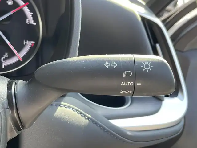 トヨタ ヴォクシー S－Z 滋賀県 2023(令5)年 0.7万km ホワイトパールクリスタルシャイン 禁煙車/純正ディスプレイナビ/・フルセグTV・Bluetooth・CD・DVD/バックカメラ/モデリスタグリル/パワーバックドア/両側パワースライドドア/レーダークルーズコントロール/ETC2.0/前後ドラレコ/ハーフレザーシート/シートヒーター/ステアリングヒーター/LEDヘッドライト/オートライト/オートハイビーム/前後コーナーセンサー