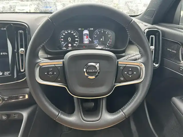 ボルボ ＸＣ４０ T4 AWD インスクリプション 埼玉県 2019(令1)年 2.9万km 白 純正ナビ　/Bluetooth接続/フルセグテレビ/バックカメラ/純正アルミホイール/パワーシート/シートヒーター/ACC
