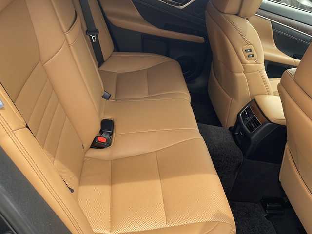 レクサス ＧＳ 300 バージョンL 山梨県 2019(令1)年 2.1万km ダークグレーマイカ ワンオーナー/バックカメラ/ETC/サンルーフ/アイドリングストップ/三眼LEDヘッドライト/Bluetooth再生/メモリ付きパワーシート/全席シートヒーター/ベンチレーション/ブラインドスポットモニター　/電動リアゲート　/スマートキー/衝突軽減装置/レザーシート/フルセグ/クリアランスソナー
