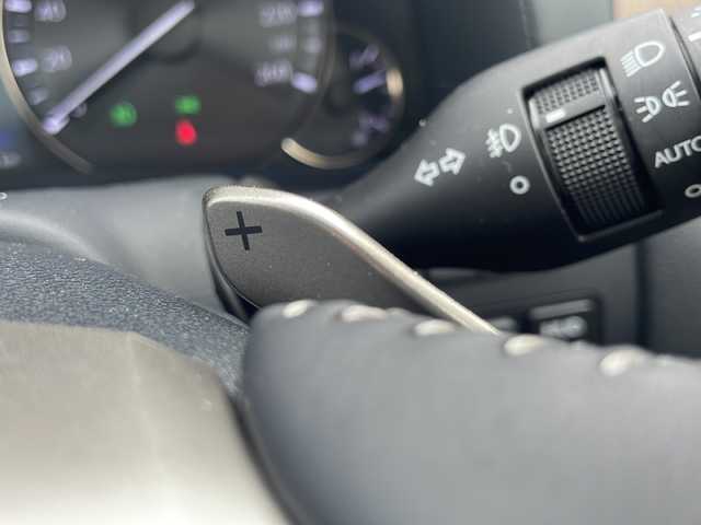 レクサス ＧＳ 300 バージョンL 山梨県 2019(令1)年 2.1万km ダークグレーマイカ ワンオーナー/バックカメラ/ETC/サンルーフ/アイドリングストップ/三眼LEDヘッドライト/Bluetooth再生/メモリ付きパワーシート/全席シートヒーター/ベンチレーション/ブラインドスポットモニター　/電動リアゲート　/スマートキー/衝突軽減装置/レザーシート/フルセグ/クリアランスソナー