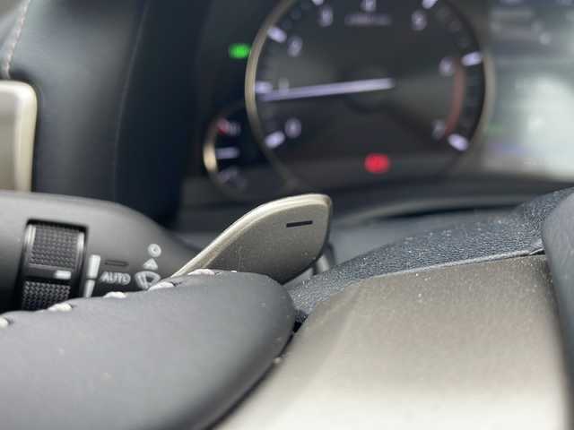 レクサス ＧＳ 300 バージョンL 山梨県 2019(令1)年 2.1万km ダークグレーマイカ ワンオーナー/バックカメラ/ETC/サンルーフ/アイドリングストップ/三眼LEDヘッドライト/Bluetooth再生/メモリ付きパワーシート/全席シートヒーター/ベンチレーション/ブラインドスポットモニター　/電動リアゲート　/スマートキー/衝突軽減装置/レザーシート/フルセグ/クリアランスソナー