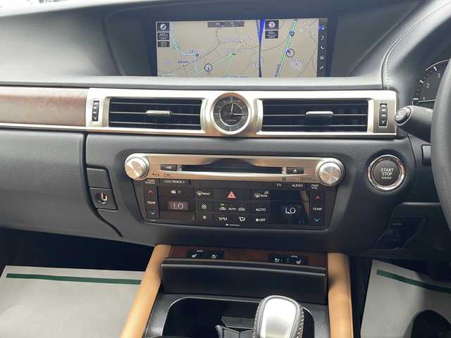 レクサス ＧＳ 300 バージョンL 山梨県 2019(令1)年 2.1万km ダークグレーマイカ ワンオーナー/バックカメラ/ETC/サンルーフ/アイドリングストップ/三眼LEDヘッドライト/Bluetooth再生/メモリ付きパワーシート/全席シートヒーター/ベンチレーション/ブラインドスポットモニター　/電動リアゲート　/スマートキー/衝突軽減装置/レザーシート/フルセグ/クリアランスソナー