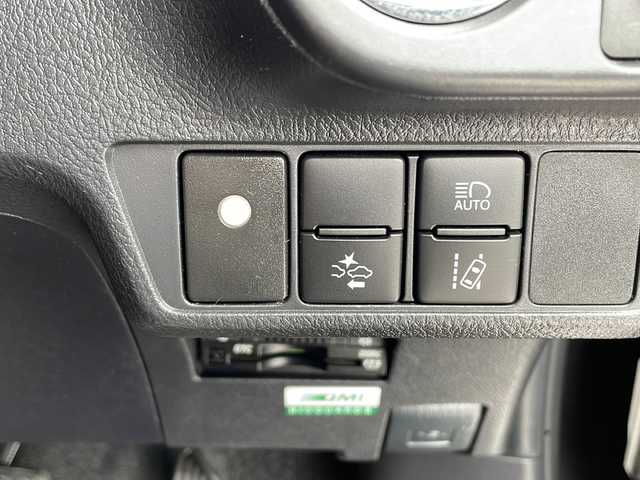 トヨタ カローラ フィールダー 1．5G ダブルバイビー 愛知県 2016(平28)年 4.5万km ブラックマイカ 衝突軽減システム/純正ナビ/フルセグ/CD DVD/Bluetooth/バックカメラ/コーナーセンサー/純正アルミホイール/LEDヘッドライト/オートマチックハイビーム/ドライブレコーダー/ETC/ステアリングスイッチ/スマートキー/プッシュスタート