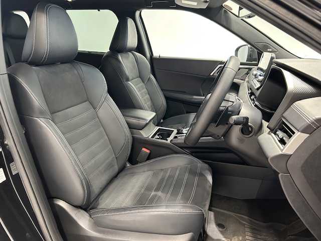 三菱 アウトランダー ＰＨＥＶ ブラックエディション 宮城県 2023(令5)年 2万km アメジストブラック 4WD/BOSEサウンド/クルーズコントロール追従有/レーンキープアシスト/オートマチックハイビーム/ダウンヒルアシストコントロール/コーナーセンサー前後/オートホールド/パドルシフト/ガラスルーフ/3列シート/電動リアゲート/置くだけ充電/100V充電/ハンドルヒーター/パワーシート/ハーフレザー/シートヒーター/純正LEDヘッドライト/フォグランプ/オートライト/純正メモリナビ/全方位バックカメラ/純正フルセグTV/Bluetooth接続/USB入力端子/純正ビルドインETC2.0/純正フロアマット/純正20インチアルミホイール