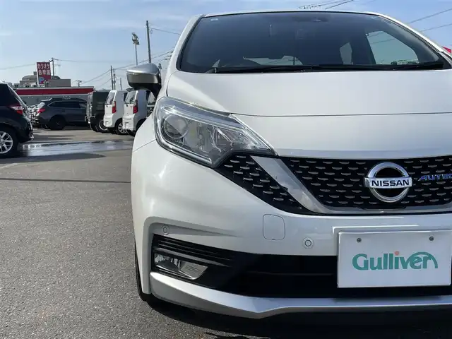 日産 ノート e-パワーオーテック スポーツスペック 青森県 2019(令1)年 6.1万km ブリリアントホワイトパール 社外SDナビ/(フルセグTV/CD/SD/USB//Bluetooth/ipod/FMAM)/全方位カメラ/ドライブレコーダー/エンジンスターター/AUTECH純正ホイール/AUTECH純正ドアバイザー/純正フロアマット/スペアキー/横滑り防止/衝突軽減装置/レーンアシスト