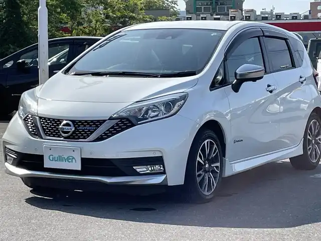 日産 ノート e-パワーオーテック スポーツスペック 青森県 2019(令1)年 6.1万km ブリリアントホワイトパール 社外SDナビ/(フルセグTV/CD/SD/USB//Bluetooth/ipod/FMAM)/全方位カメラ/ドライブレコーダー/エンジンスターター/AUTECH純正ホイール/AUTECH純正ドアバイザー/純正フロアマット/スペアキー/横滑り防止/衝突軽減装置/レーンアシスト