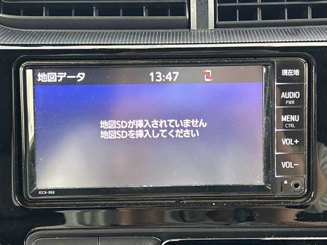 トヨタ アクア クロスオーバー グラム 愛知県 2020(令2)年 4.9万km ホワイトパールクリスタルシャイン 純正ナビ(NSCD-W68)/（ワンセグ/ＣＤ/Ｂｌｕｅｔｏｏｔｈ/AM/FM)　/バックカメラ　/ビルトインＥＴＣ　/ドライブレコーダー　/衝突軽減ブレーキ　/レーンキープアシスト/オートマチックハイビーム　/キセノンヘッドライト　/前後コーナーセンサー　/スマートキー　/スペアキー有/純正アルミホイール/純正フロアマット