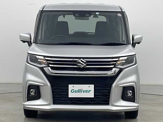 スズキ ソリオ HV MZ 道央・札幌 2022(令4)年 2万km スターシルバーメタリック ・4WD/・寒冷地仕様/・純正ナビTV/BT/USB/CD/DVD/・apple carplay/・Android Auto/・全方位モニター/・両側パワースライドドア/・純正15インチアルミホイール/・スズキセーフティサポート/・デュアルカメラブレーキサポート/・誤発進抑制機能/・車線逸脱警報機能/・ふらつき警報機能/・コーナーセンサー/・オートライト/・アダプティクルーズコントロール/・カラーヘッドアップディスプレイ/・D/Nシートヒーター /・革巻きステアリング/・社外AW付き冬タイヤ積込/・フルフラットシート/・ETC