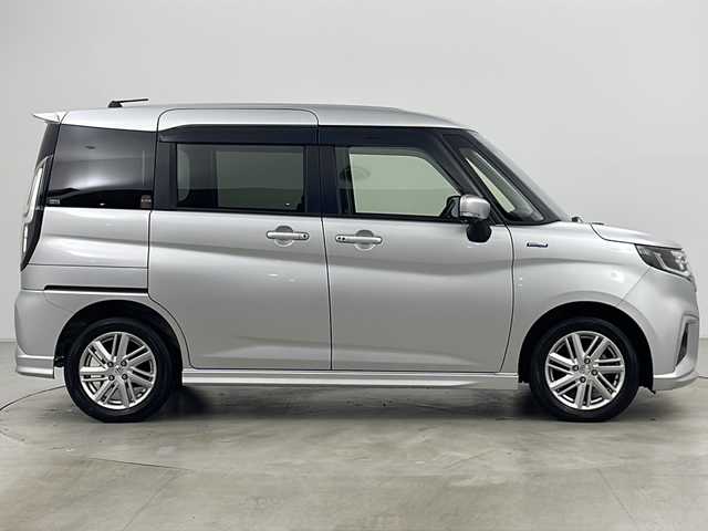 スズキ ソリオ HV MZ 道央・札幌 2022(令4)年 2万km スターシルバーメタリック ・4WD/・寒冷地仕様/・純正ナビTV/BT/USB/CD/DVD/・apple carplay/・Android Auto/・全方位モニター/・両側パワースライドドア/・純正15インチアルミホイール/・スズキセーフティサポート/・デュアルカメラブレーキサポート/・誤発進抑制機能/・車線逸脱警報機能/・ふらつき警報機能/・コーナーセンサー/・オートライト/・アダプティクルーズコントロール/・カラーヘッドアップディスプレイ/・D/Nシートヒーター /・革巻きステアリング/・社外AW付き冬タイヤ積込/・フルフラットシート/・ETC