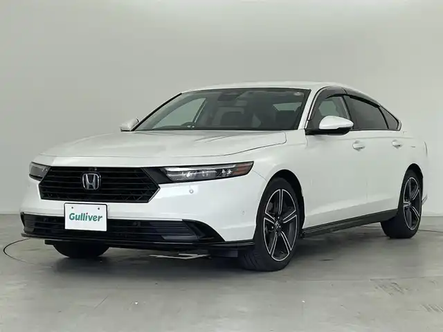 ホンダ アコード e:HEV 群馬県 2024(令6)年 1.7万km パール ホンダセンシング360/・Honda パーキングパイロット/・後退出庫サポート/・ブラインドスポットインフォメーション/・誤発進抑制機能/後方誤発進抑制機能/・衝突軽減ブレーキ（CMBS）/・先行車発進お知らせ機能/・車線維持支援システム（LKAS）/・標識認識機能/・渋滞追従機能付アダプティブクルーズコントロール（ACC）/・近距離衝突軽減ブレーキ/・パーキングセンサーシステム/・アダプティブドライビングビーム/Google搭載 12.3インチHonda CONNECTディスプレー/（フルセグTV/BT/USB/Android Auto/Apple Car Paly）/マルチビューカメラシステム/LEDアンビエントライト/BOSEプレミアムサウンドシステム/前席シートヒーター/リア左右席シートヒーター/前席パワーシート/メモリーパワーシート/ビルトインETC