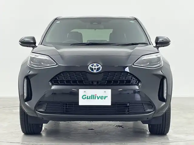 トヨタ ヤリスクロス ハイブリッド Z 群馬県 2023(令5)年 1.8万km ブラックマイカ 純正８型ディスプレイオーディオ　全周囲カメラ　ハーフレザーシート　前席シートヒーター　パワーシート　ステアリングヒーター　ビルトインＥＴＣ　アダプティブクルーズコントロール　ＢＳＭ　ＬＥＤ　禁煙
