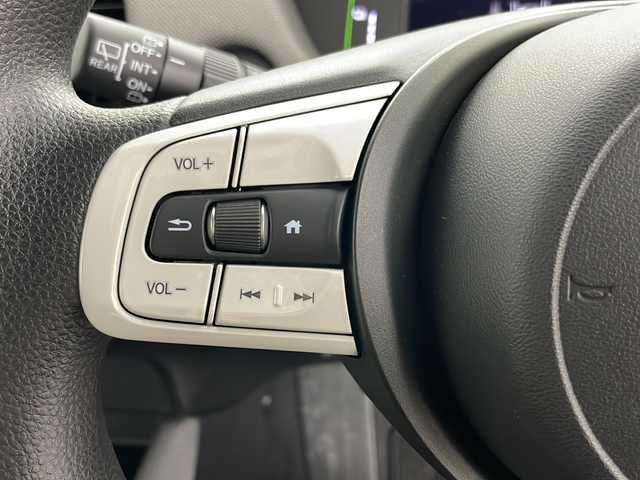 ホンダ フィット e:HEVクロスター 道央・札幌 2020(令2)年 1.4万km プレミアムクリスタルレッドM ・4WD/・純正Gathersナビ&フルセグ&CD&DVD&SD&BT&AUX&USB&ipod/・ホンダセンシング/・路外逸脱抑制機能/・踏み間違え衝突軽減システム/・衝突軽減ブレーキ/・誤発進抑制システム/・後方誤発進抑制システム/・先行車事故低減ステアリング/・先行車発進お知らせ/・渋滞追従機能型アダプティブクルーズコントロール/・車線維持システム/・標識認識システム/・オートマチックハイビーム/・クリアランスソナー/・バックカメラ/・電動ブレーキホールド/・フロントワイパーデアイサー/・革巻きステアリング/・ステアリングスイッチ/・オートライト/・ヘッドライトレベライザー/・LEDヘッドライト/・スマートキー/・プッシュスタート/・アイドリングストップ/・横滑り防止/・ECON