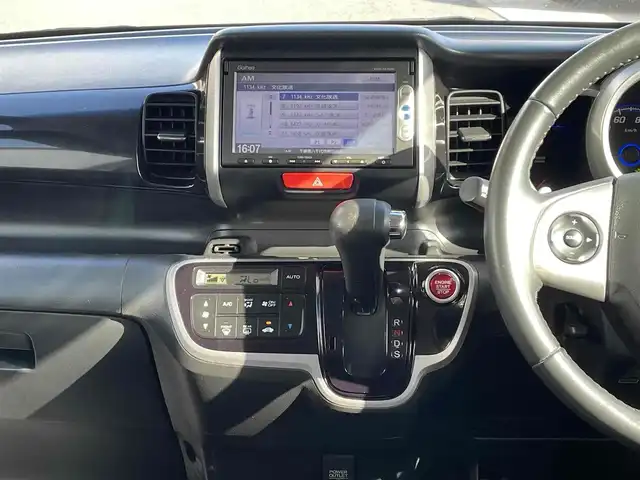 ホンダ Ｎ ＢＯＸ カスタム G ターボ Aパッケージ 千葉県 2014(平26)年 10.2万km プレミアムホワイトパール (株)IDOMが運営する【じしゃロン八千代店】の自社ローン専用車両になります。こちらは現金またはオートローンご利用時の価格です。自社ローンご希望の方は別途その旨お申付け下さい/両側パワースライドドア/純正ナビ/バックカメラ