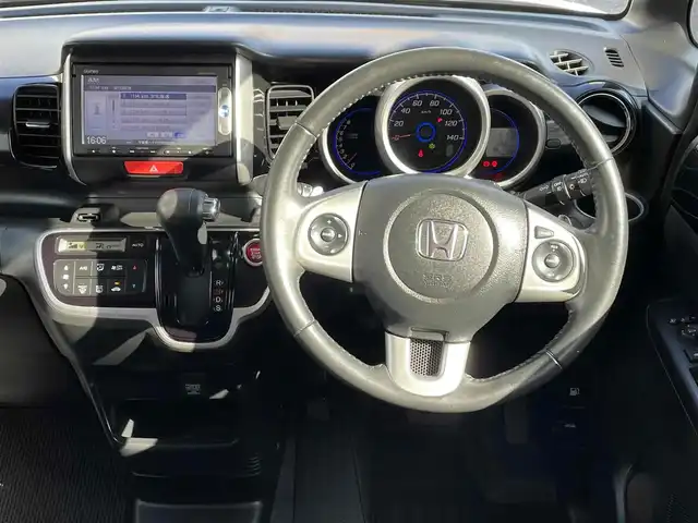 ホンダ Ｎ ＢＯＸ カスタム G ターボ Aパッケージ 千葉県 2014(平26)年 10.2万km プレミアムホワイトパール (株)IDOMが運営する【じしゃロン八千代店】の自社ローン専用車両になります。こちらは現金またはオートローンご利用時の価格です。自社ローンご希望の方は別途その旨お申付け下さい/両側パワースライドドア/純正ナビ/バックカメラ