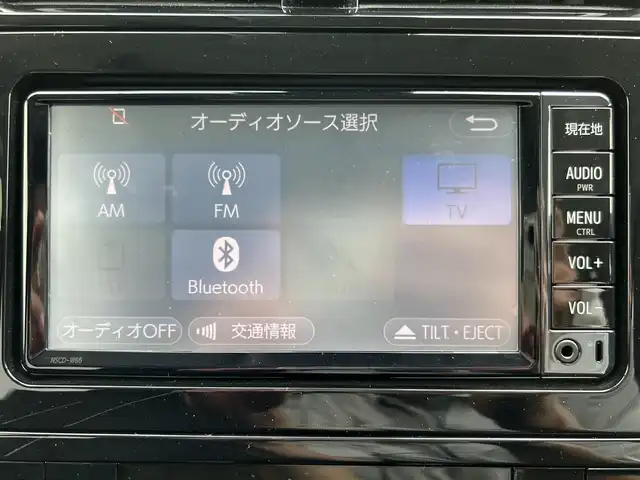トヨタ プリウス Sセーフティプラス 佐賀県 2017(平29)年 6.5万km ホワイトパールクリスタルシャイン サンルーフ/トヨタセーフティセンス/・プリクラッシュセーフティ/・レーダークルーズコントロール/・レーンディパーチャーアラート/・オートマチックハイビーム/前後コーナーセンサー/純正ナビ/・BT/TV/CD/・バックカメラ/ヘッドアップディスプレイ/LEDヘッドライト/フォグランプ/オートライト/オートワイパー/純正フロアマット/純正15インチAW/ビルトインETC/前方ドライブレコーダー(SN-ST5600)/スペアキー×１