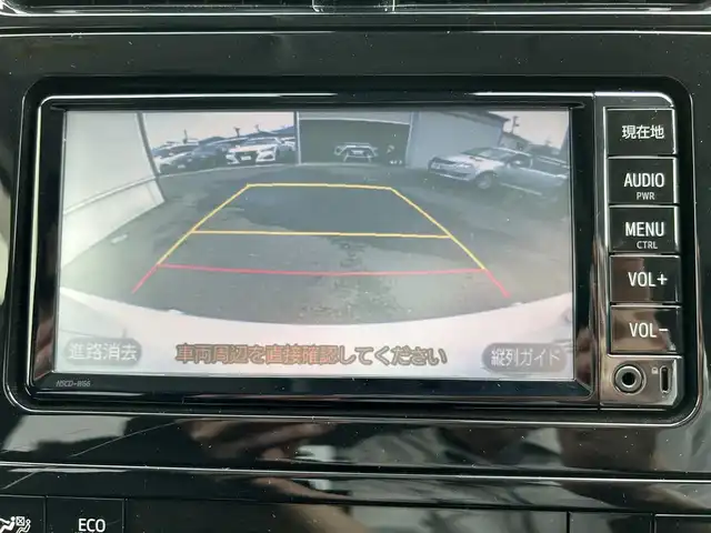 トヨタ プリウス Sセーフティプラス 佐賀県 2017(平29)年 6.5万km ホワイトパールクリスタルシャイン サンルーフ/トヨタセーフティセンス/・プリクラッシュセーフティ/・レーダークルーズコントロール/・レーンディパーチャーアラート/・オートマチックハイビーム/前後コーナーセンサー/純正ナビ/・BT/TV/CD/・バックカメラ/ヘッドアップディスプレイ/LEDヘッドライト/フォグランプ/オートライト/オートワイパー/純正フロアマット/純正15インチAW/ビルトインETC/前方ドライブレコーダー(SN-ST5600)/スペアキー×１