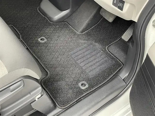 ホンダ Ｎ ＢＯＸ 群馬県 2024(令6)年 0.6万km プラチナホワイトパール ナビ　フルセグＴＶ　バックカメラ　片側電動スライドドア　衝突被害軽減ブレーキ　レーンアシスト　アダプティブクルーズコントロール　クリアランスソナー　オートハイビーム　ＬＥＤ　ＥＴＣ　スマートキー　禁煙