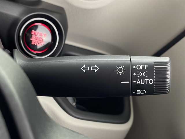 ホンダ Ｎ ＢＯＸ 群馬県 2024(令6)年 0.6万km プラチナホワイトパール ナビ　フルセグＴＶ　バックカメラ　片側電動スライドドア　衝突被害軽減ブレーキ　レーンアシスト　アダプティブクルーズコントロール　クリアランスソナー　オートハイビーム　ＬＥＤ　ＥＴＣ　スマートキー　禁煙