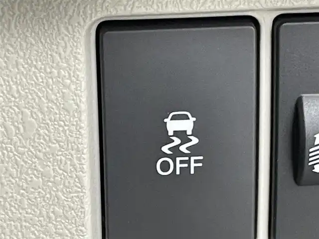 ホンダ Ｎ ＢＯＸ 群馬県 2024(令6)年 0.6万km プラチナホワイトパール ナビ　フルセグＴＶ　バックカメラ　片側電動スライドドア　衝突被害軽減ブレーキ　レーンアシスト　アダプティブクルーズコントロール　クリアランスソナー　オートハイビーム　ＬＥＤ　ＥＴＣ　スマートキー　禁煙