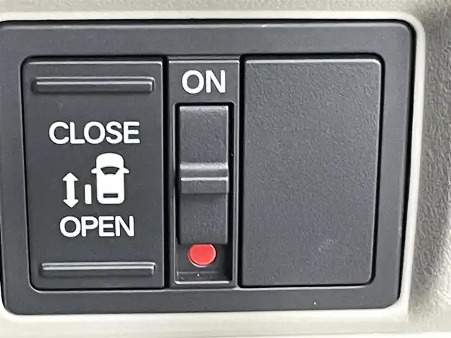 ホンダ Ｎ ＢＯＸ 群馬県 2024(令6)年 0.6万km プラチナホワイトパール ナビ　フルセグＴＶ　バックカメラ　片側電動スライドドア　衝突被害軽減ブレーキ　レーンアシスト　アダプティブクルーズコントロール　クリアランスソナー　オートハイビーム　ＬＥＤ　ＥＴＣ　スマートキー　禁煙