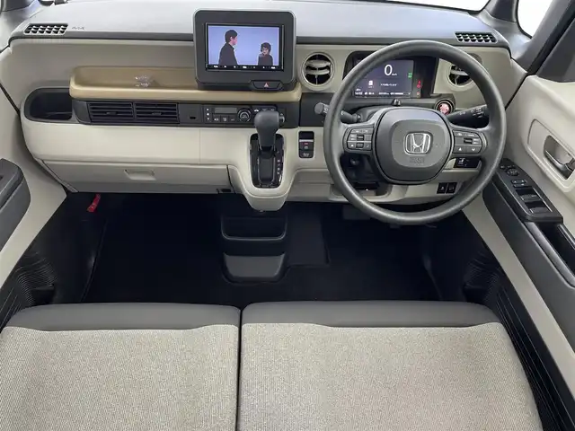 ホンダ Ｎ ＢＯＸ 群馬県 2024(令6)年 0.6万km プラチナホワイトパール ナビ　フルセグＴＶ　バックカメラ　片側電動スライドドア　衝突被害軽減ブレーキ　レーンアシスト　アダプティブクルーズコントロール　クリアランスソナー　オートハイビーム　ＬＥＤ　ＥＴＣ　スマートキー　禁煙