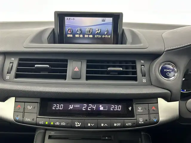 レクサス ＣＴ 200h バージョンC 愛知県 2011(平23)年 4.4万km 白 純正ナビ/（DVD/CD/フルセグTV/HDD/USB/AUX）/バックカメラ/クルコン/ETC/純正フロアマット/シートヒーター/純正16インチAW/オートライト/ステアリングリモコン/パドルシフト/電動格納ミラー/ドアバイザー/防眩ミラー
