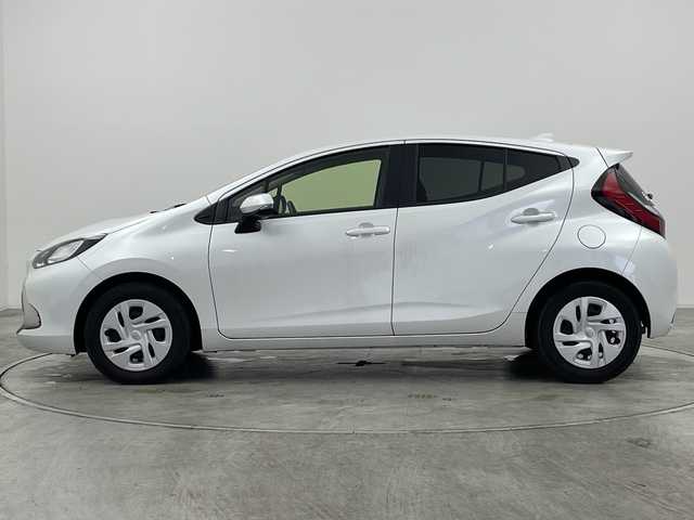 トヨタ アクア G 群馬県 2022(令4)年 4.3万km プラチナホワイトパールマイカ 純正ナビ　バックカメラ　アダプティブクルーズコントロール　レーンキープアシスト　オートマチックハイビーム　衝突被害軽減ブレーキ　ドライブレコーダー　クリアランスソナー　ＥＴＣ　ＬＥＤライト　禁煙車