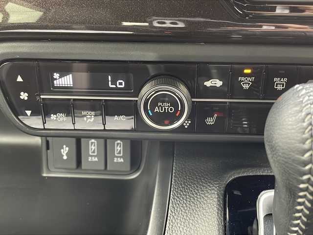 ホンダ Ｎ ＢＯＸ カスタム G EX ターボ ホンダセンシング 長野県 2020(令2)年 4.4万km プレミアムベルベットパープル・パール ホンダセンシング/・衝突軽減ブレーキシステム/・誤発進抑制機能/・後方誤発進抑制機能/・歩行者事故低減ステアリング/・先行車発進お知らせ機能/・標識認識機能/・路外逸脱抑制機能/・アダプティブクルーズコントロール/・車線維持支援システム/・パーキングセンサー/純正8インチナビ【VXU-207NBi】/(CD/DVD/フルセグTV/BT)/バックカメラ/ビルトインETC/ドライブレコーダー/セーフティレーダー（AR-2)/両側パワースライドドア/ハーフレザーシート/シートヒーター（D・N席）/革巻きステアリング/パドルシフト/ステアリングスイッチ/LEDヘッドライト/フォグランプ/オートライト/スマートキー/Pスタート/電動格納ミラー/ドアバイザー/純正15インチAW