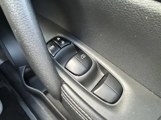 日産 エクストレイル 20Xi Vセレクション 千葉県 2021(令3)年 4.3万km ダイヤモンドブラック ガラスルーフ/プロパイロット/・衝突軽減ブレーキ/レーンキープアシスト/・レーダークルーズコントロール/オートハイビーム/・ブラインドスポットモニター/クリアランスソナー/純正SDナビ/・フルセグ/BT/DVD/CD/全方位カメラ/ステアリングスイッチ/ETC/ハンズフリーパワーバックドア/電動パーキングブレーキ/ブレーキホールド/LEDヘッドライト/オートライト/フォグライト/スマートキー/プッシュスタート/フロアマット/純正18インチAW