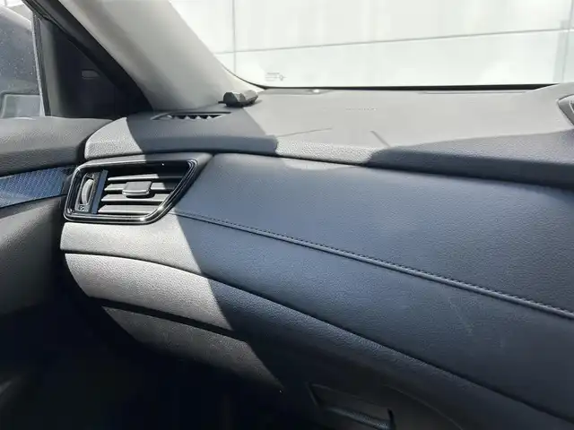 日産 エクストレイル 20Xi Vセレクション 千葉県 2021(令3)年 4.3万km ダイヤモンドブラック ガラスルーフ/プロパイロット/・衝突軽減ブレーキ/レーンキープアシスト/・レーダークルーズコントロール/オートハイビーム/・ブラインドスポットモニター/クリアランスソナー/純正SDナビ/・フルセグ/BT/DVD/CD/全方位カメラ/ステアリングスイッチ/ETC/ハンズフリーパワーバックドア/電動パーキングブレーキ/ブレーキホールド/LEDヘッドライト/オートライト/フォグライト/スマートキー/プッシュスタート/フロアマット/純正18インチAW