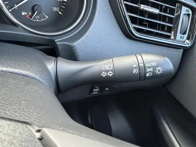 日産 エクストレイル 20Xi Vセレクション 千葉県 2021(令3)年 4.3万km ダイヤモンドブラック ガラスルーフ/プロパイロット/・衝突軽減ブレーキ/レーンキープアシスト/・レーダークルーズコントロール/オートハイビーム/・ブラインドスポットモニター/クリアランスソナー/純正SDナビ/・フルセグ/BT/DVD/CD/全方位カメラ/ステアリングスイッチ/ETC/ハンズフリーパワーバックドア/電動パーキングブレーキ/ブレーキホールド/LEDヘッドライト/オートライト/フォグライト/スマートキー/プッシュスタート/フロアマット/純正18インチAW