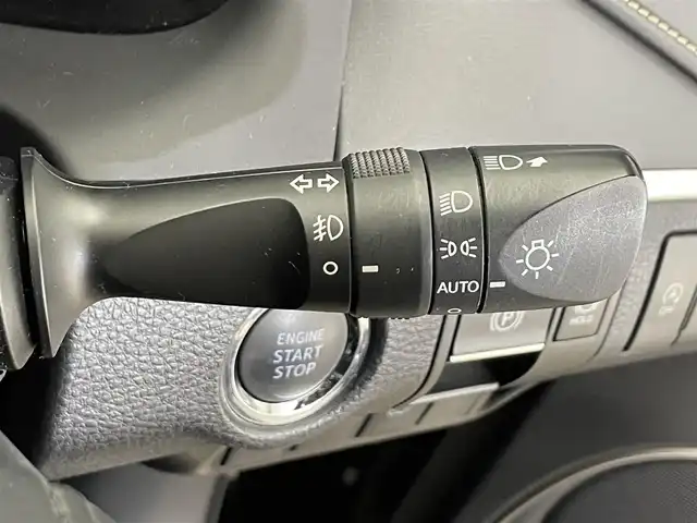トヨタ ハリアー プレミアム 滋賀県 2019(令1)年 5.1万km ブラック ALPINE10インチナビ/【Bluetooth/CD/DVD/USB/フルセグTV/HDMI】/ALPINEフリップダウンモニター/トヨタセーフティセンス/・プリクラッシュセーフティ/・レーンディパーチャーアラート/・レーダークルーズコントロール/・オートマチックハイビーム/バックカメラ/クリアランスソナー/LEDヘッドライト/ハーフレザーシート/D席パワーシート/前後ドライブレコーダー/電動パーキングブレーキ/オートブレーキホールド/プッシュスタート/スマートキー/ステアリングリモコン/ドアバイザー/純正フロアマット
